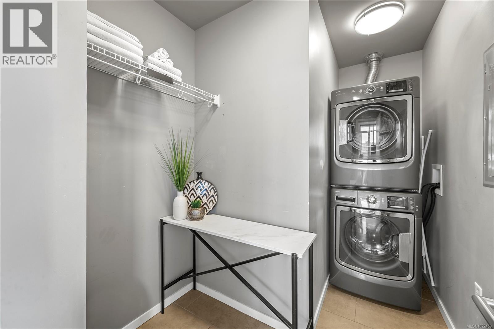 1401 834 Johnson St, Victoria