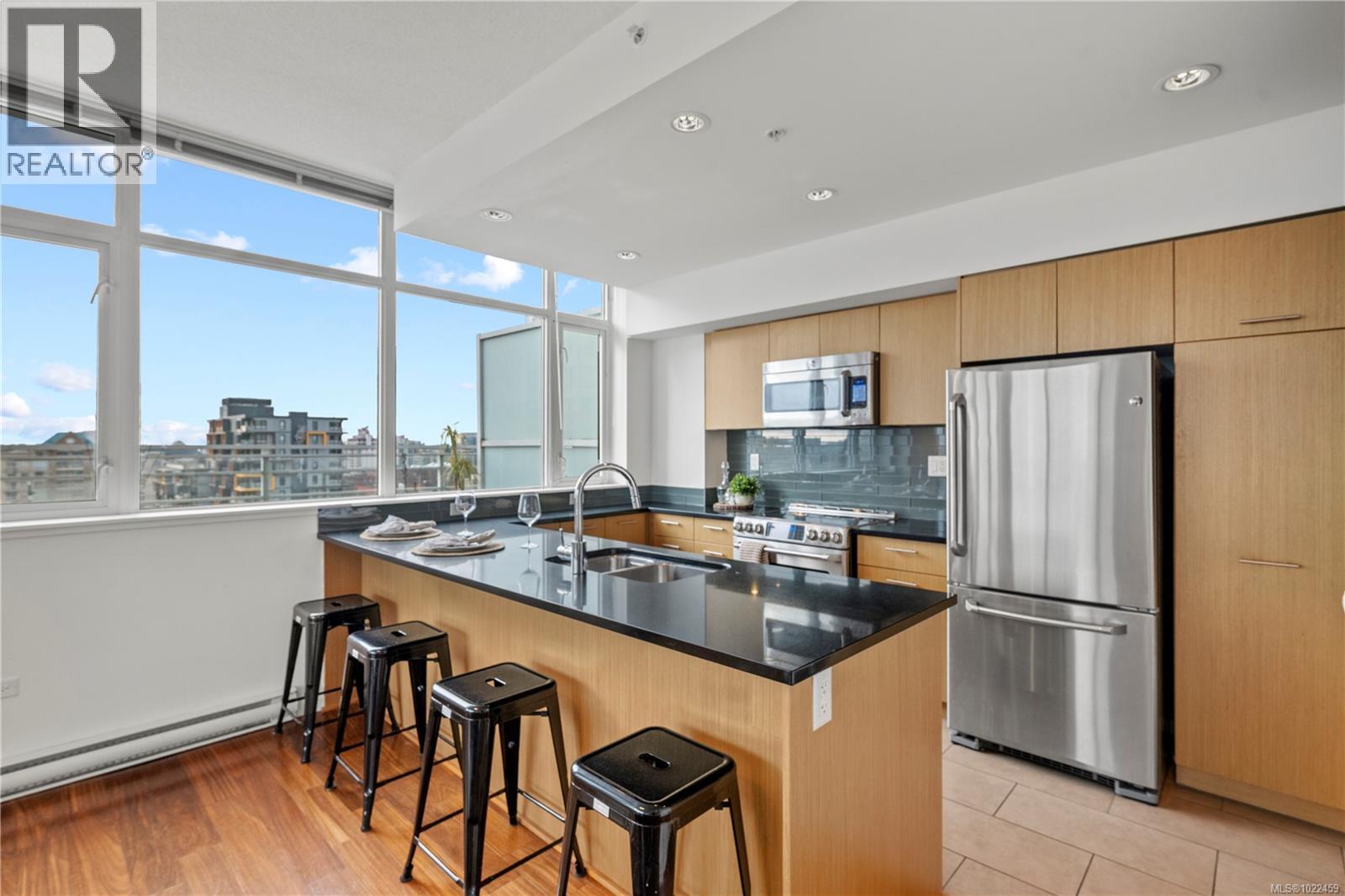 1401 834 Johnson St, Victoria