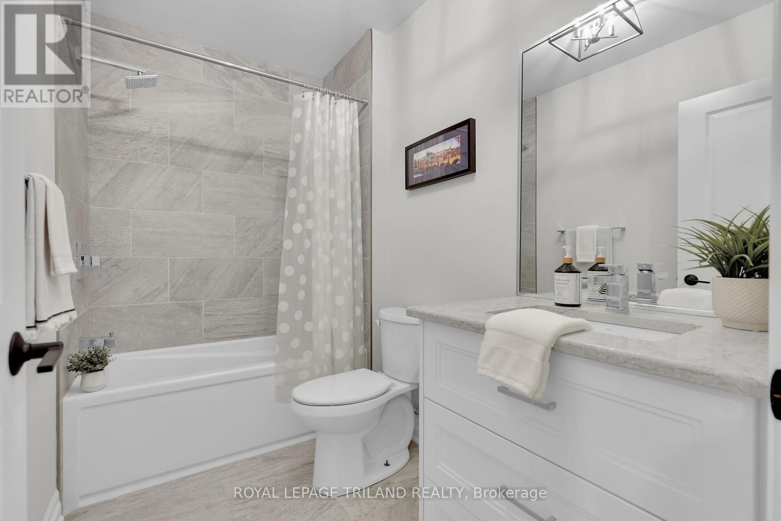 218 – 9861 GLENDON DRIVE, Middlesex Centre (Komoka), Ontario