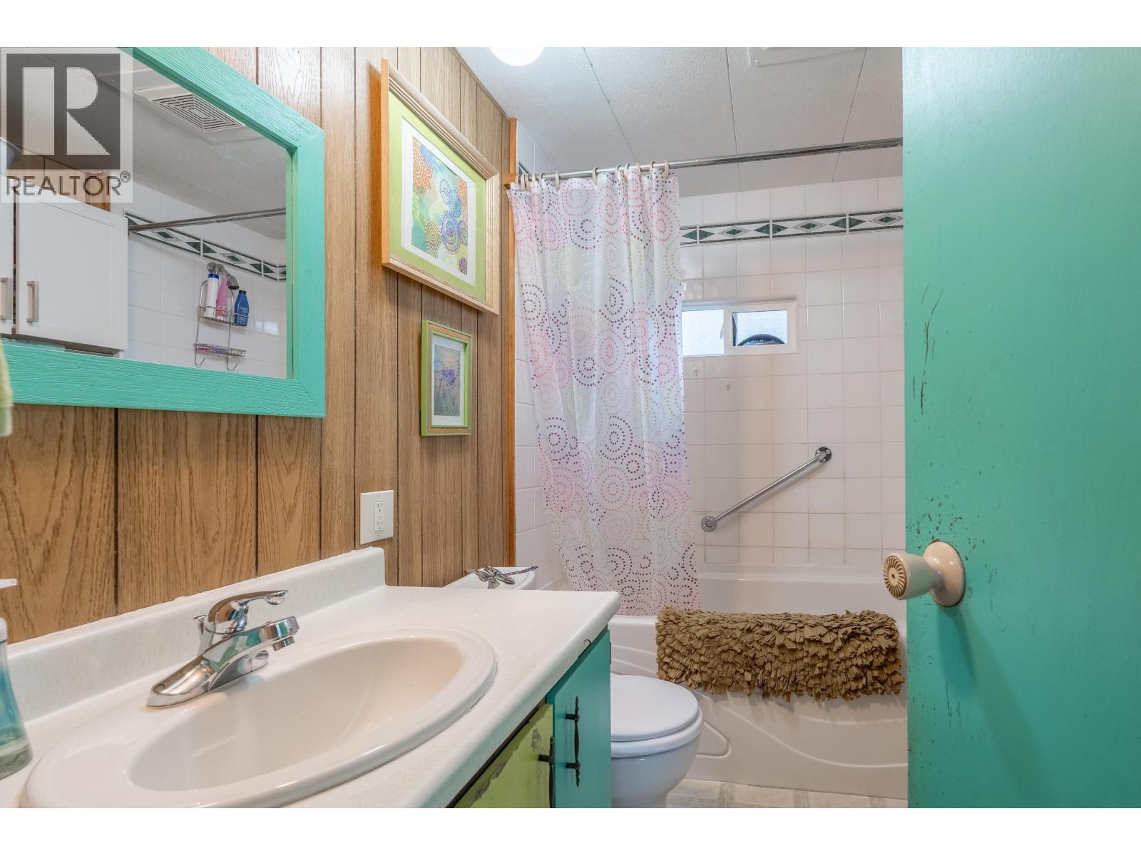 1 4514 SUNSHINE COAST HIGHWAY, Sechelt