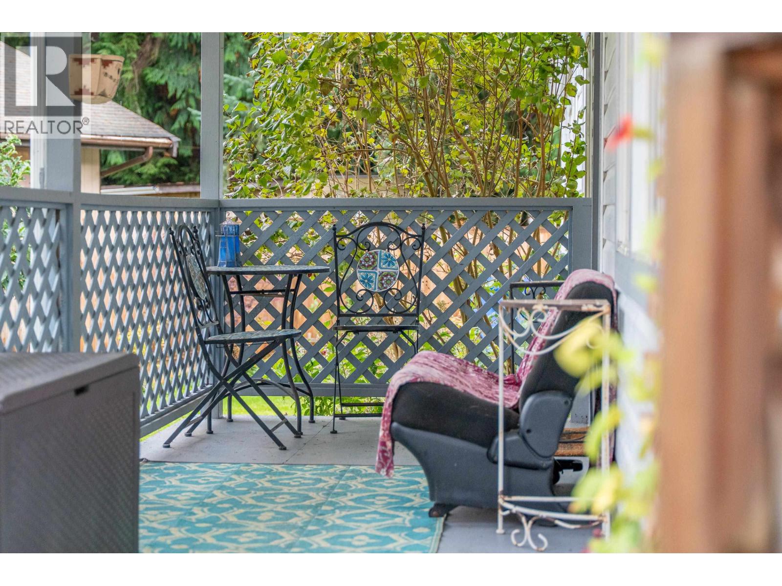 1 4514 SUNSHINE COAST HIGHWAY, Sechelt