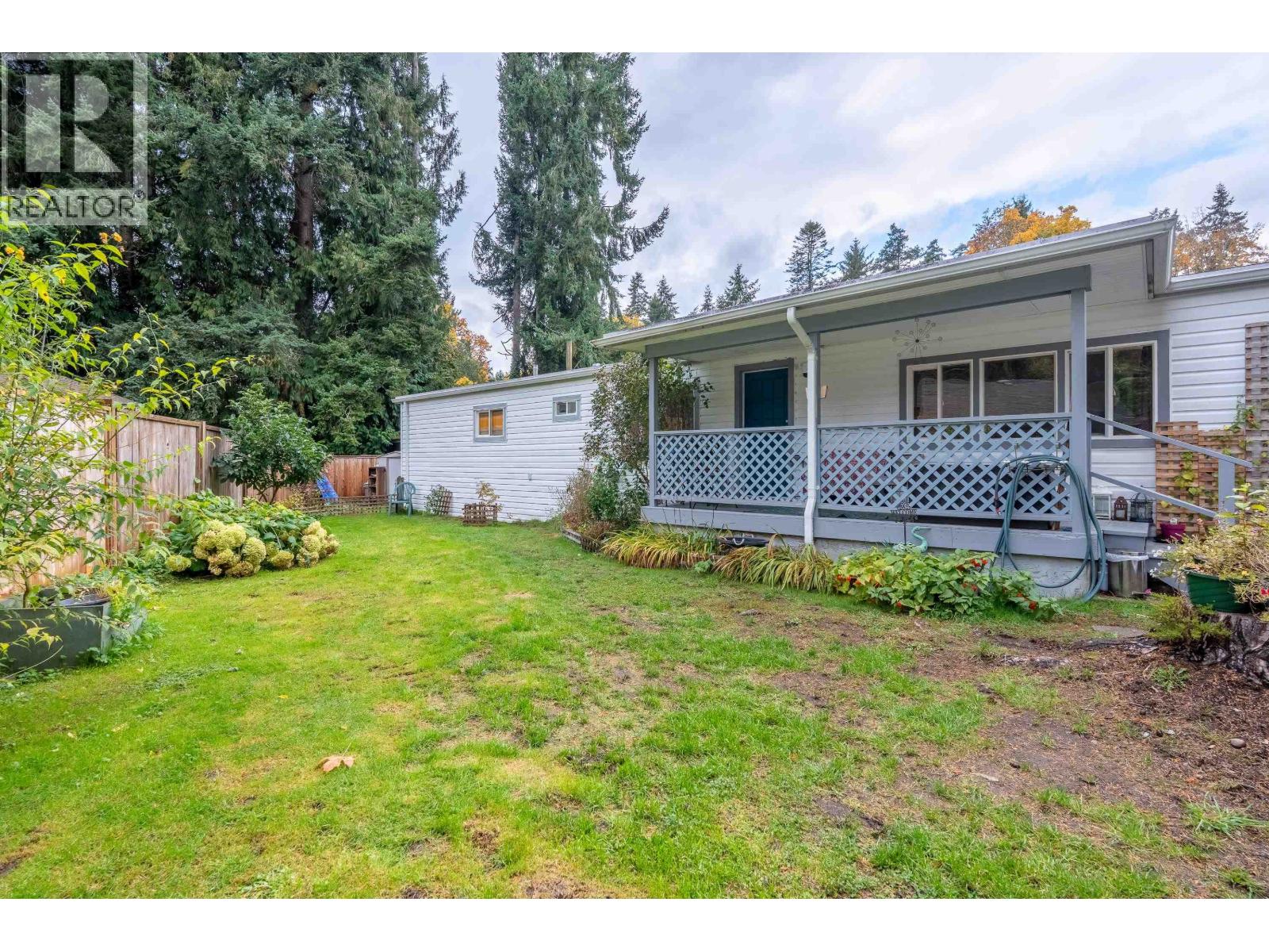 1 4514 SUNSHINE COAST HIGHWAY, Sechelt