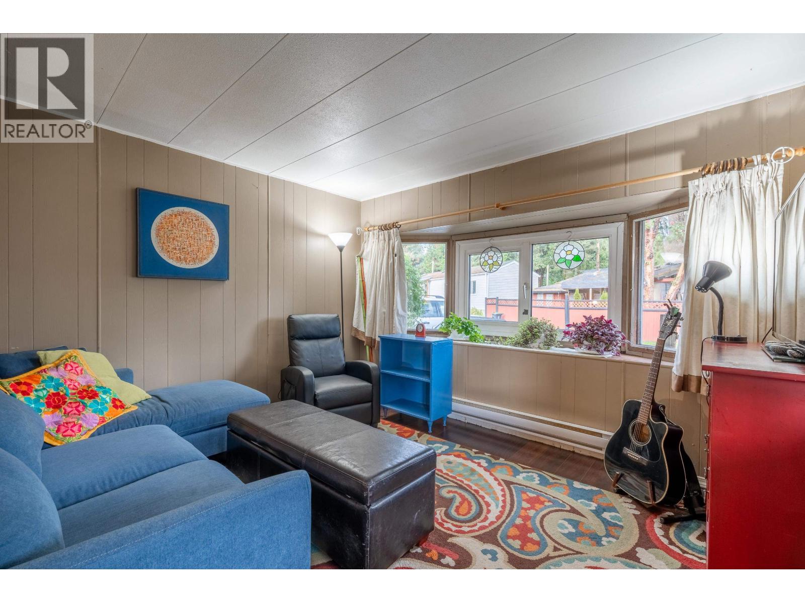 1 4514 SUNSHINE COAST HIGHWAY, Sechelt