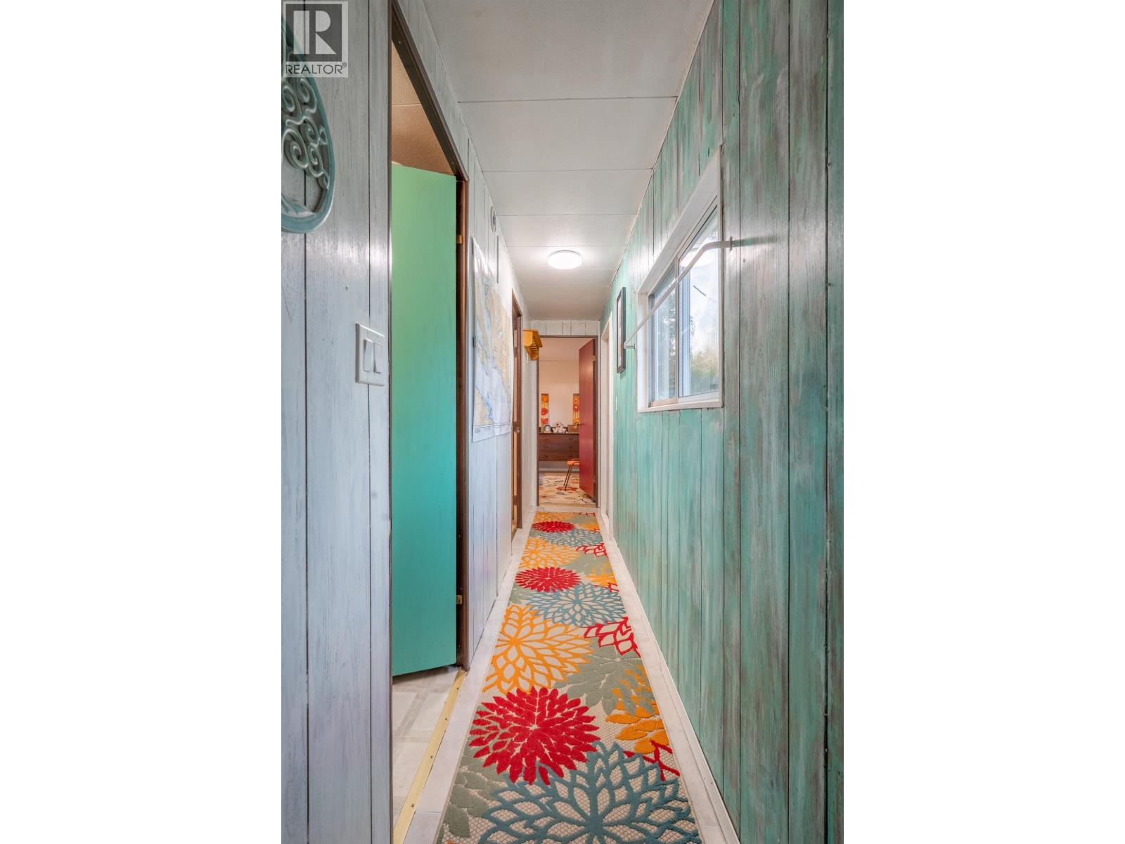 1 4514 SUNSHINE COAST HIGHWAY, Sechelt