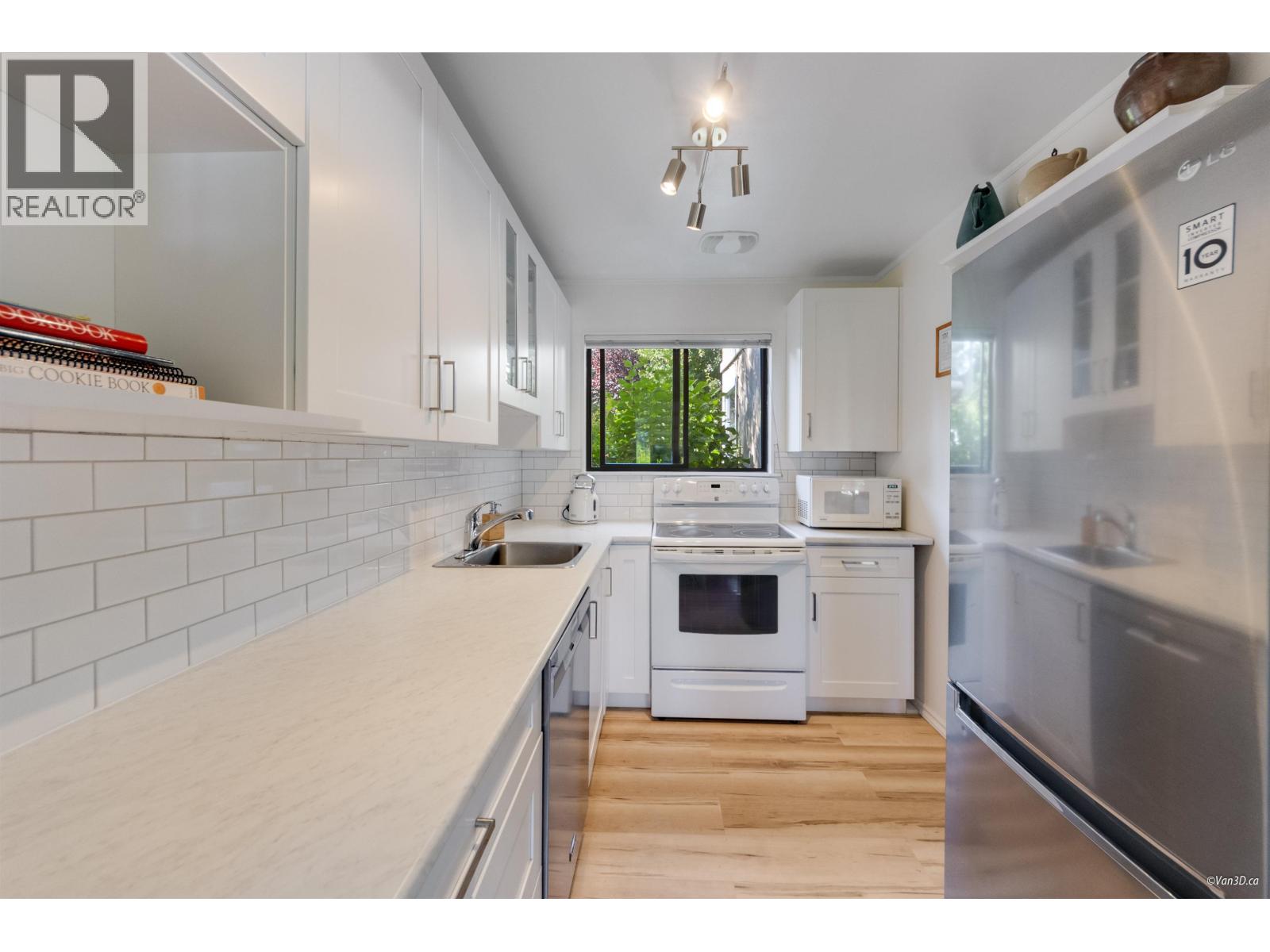 1115 LENORA ROAD, Bowen Island