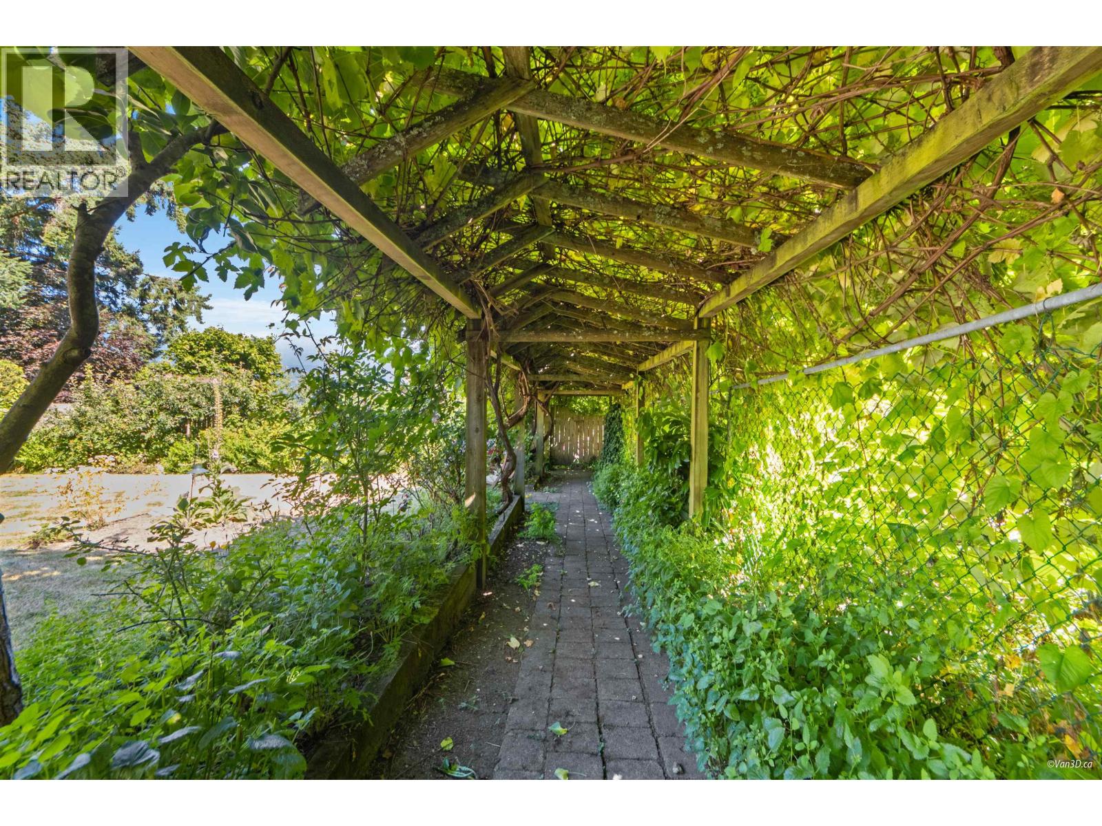 1115 LENORA ROAD, Bowen Island