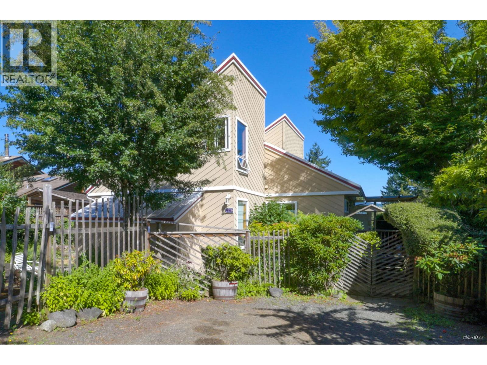 1115 LENORA ROAD, Bowen Island