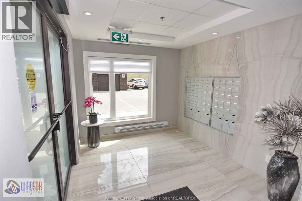 728 BROWNSTONE DRIVE Unit# 305 - Photo 3 of 50, Lakeshore, Ontario