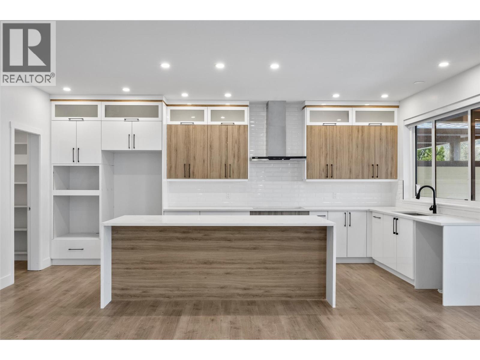 2850 Thompson Drive, Kamloops