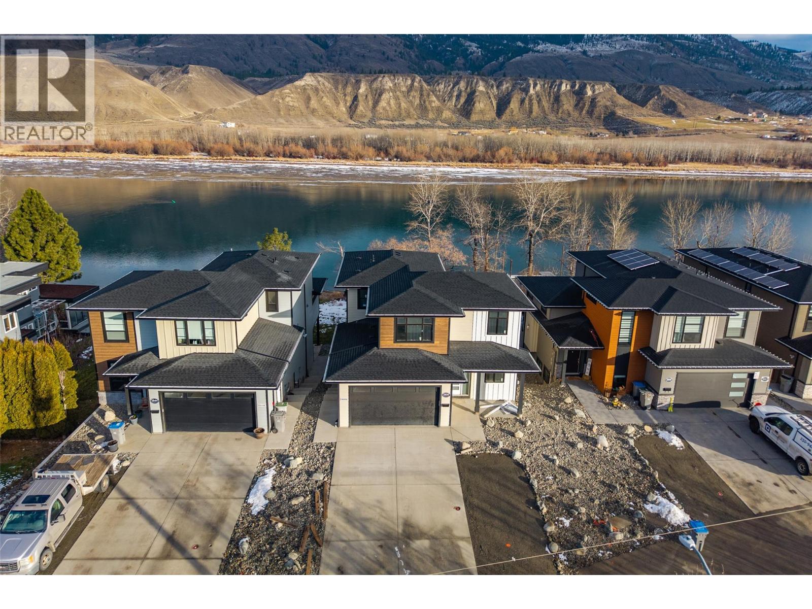 2850 Thompson Drive - 1