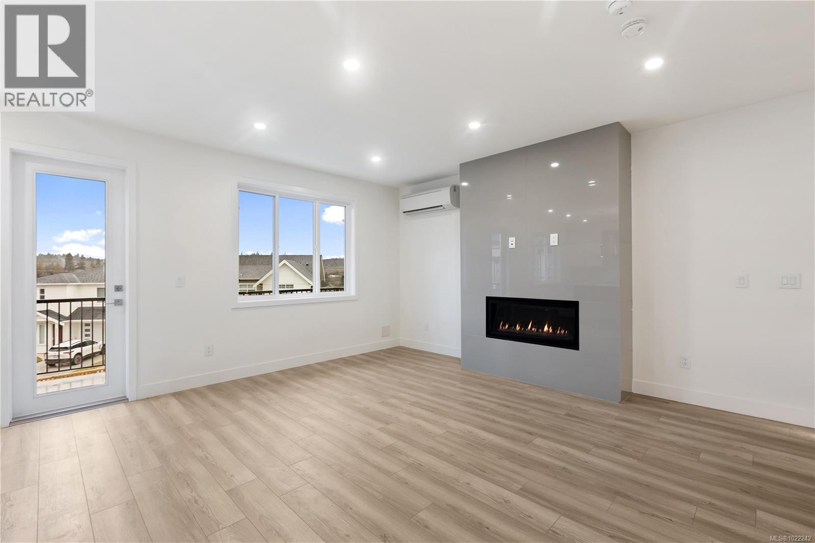 776 Plover Crt - 3
