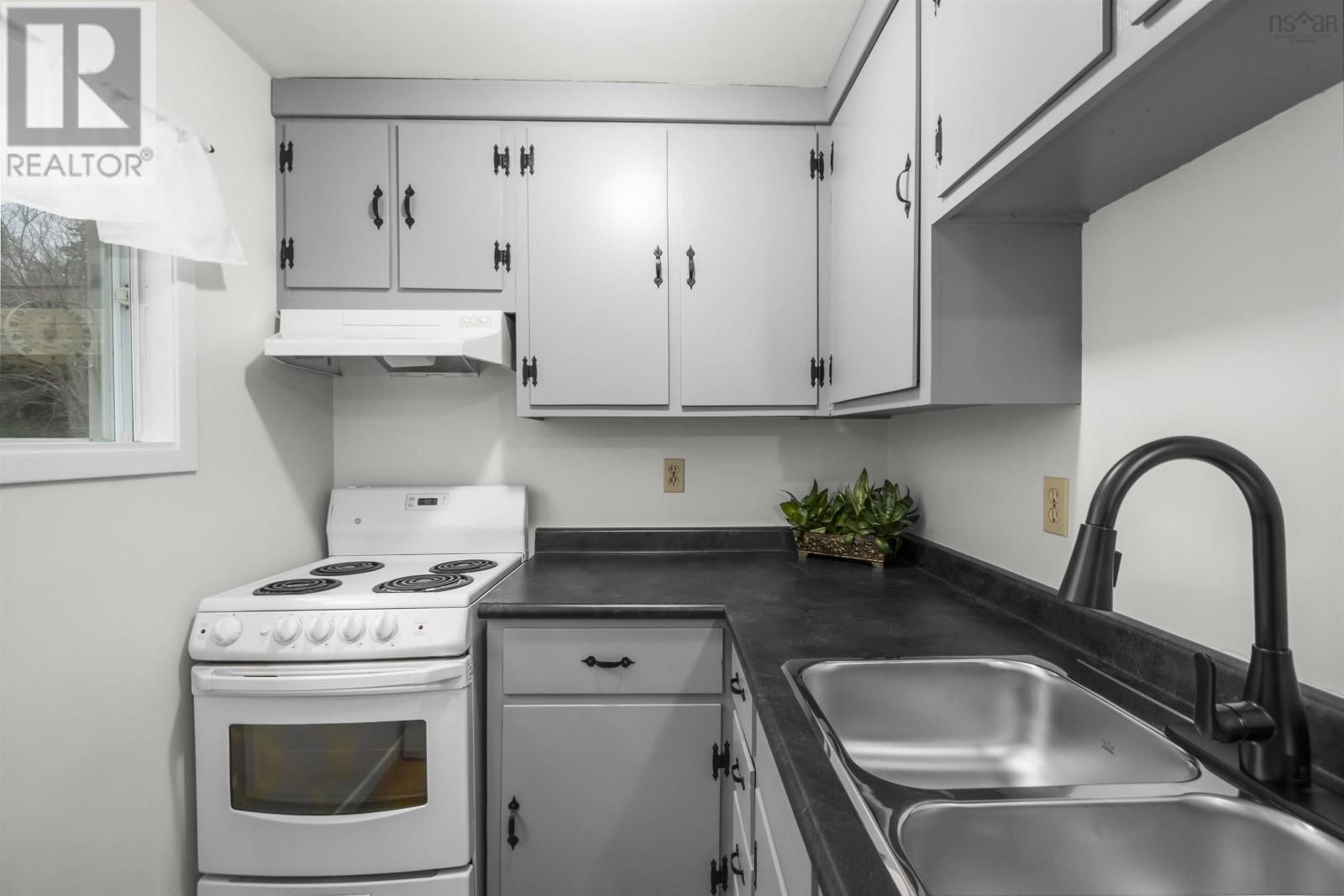 Property 9 of 20 of 40 Spruce Drive