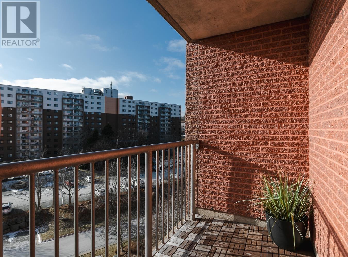 Property 30 of 35 of 612 45 Vimy Avenue