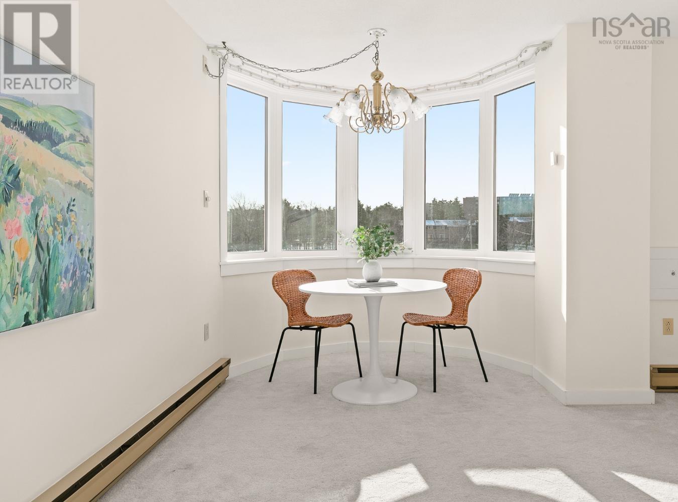 Property 15 of 35 of 612 45 Vimy Avenue