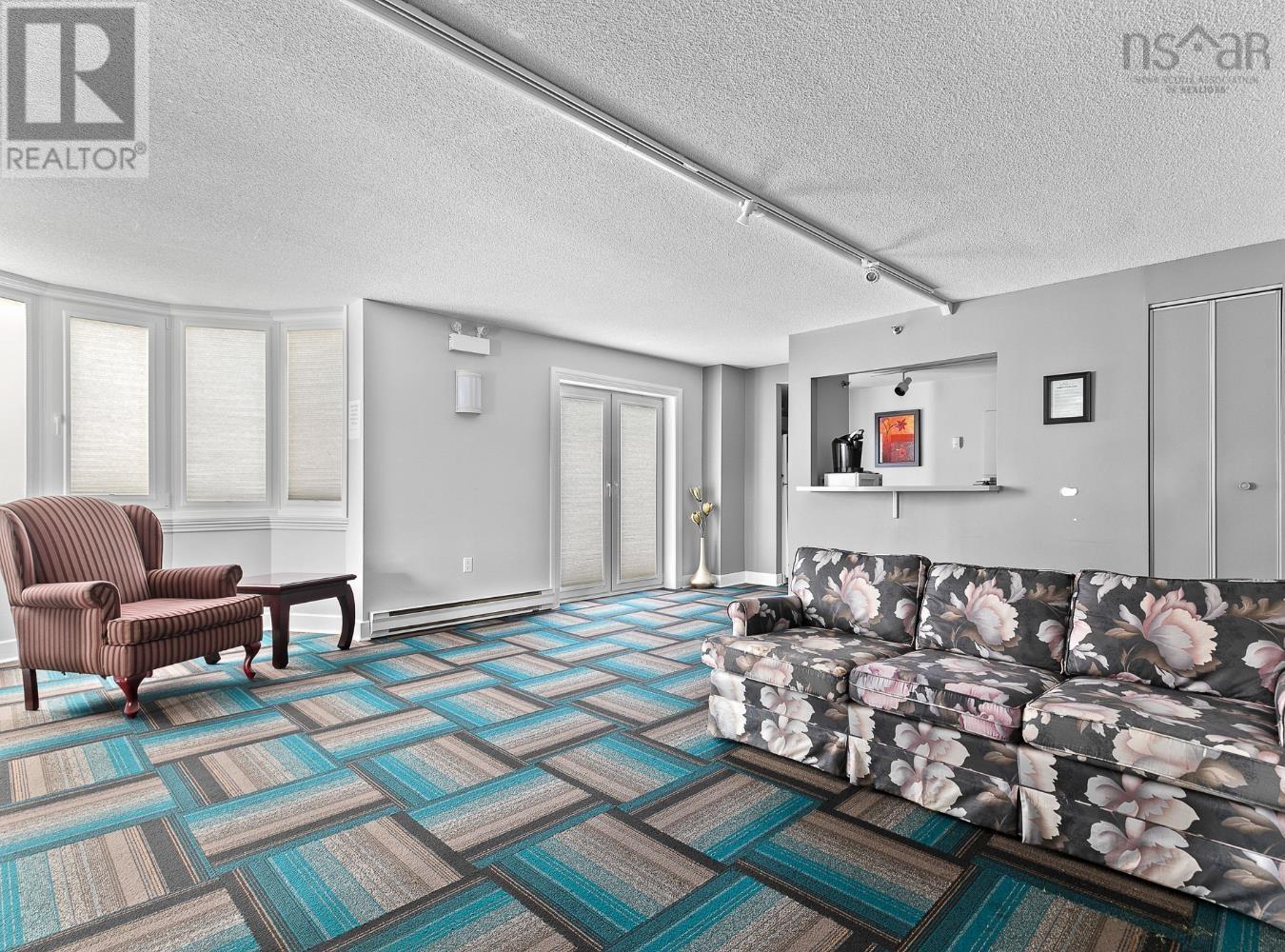 Property 32 of 35 of 612 45 Vimy Avenue