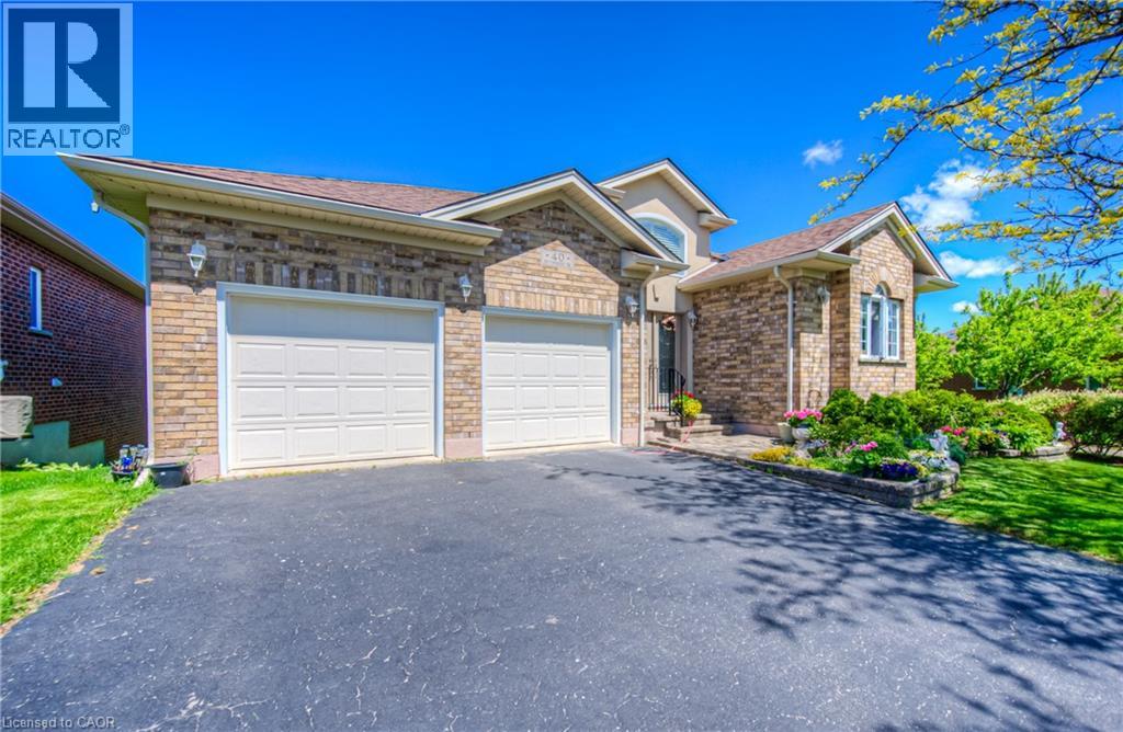 40 DEVONSHIRE Drive - Photo 3 of 32, New Hamburg, Ontario