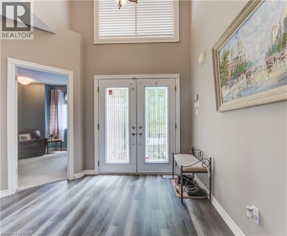 40 DEVONSHIRE Drive - Photo 4 of 32, New Hamburg, Ontario