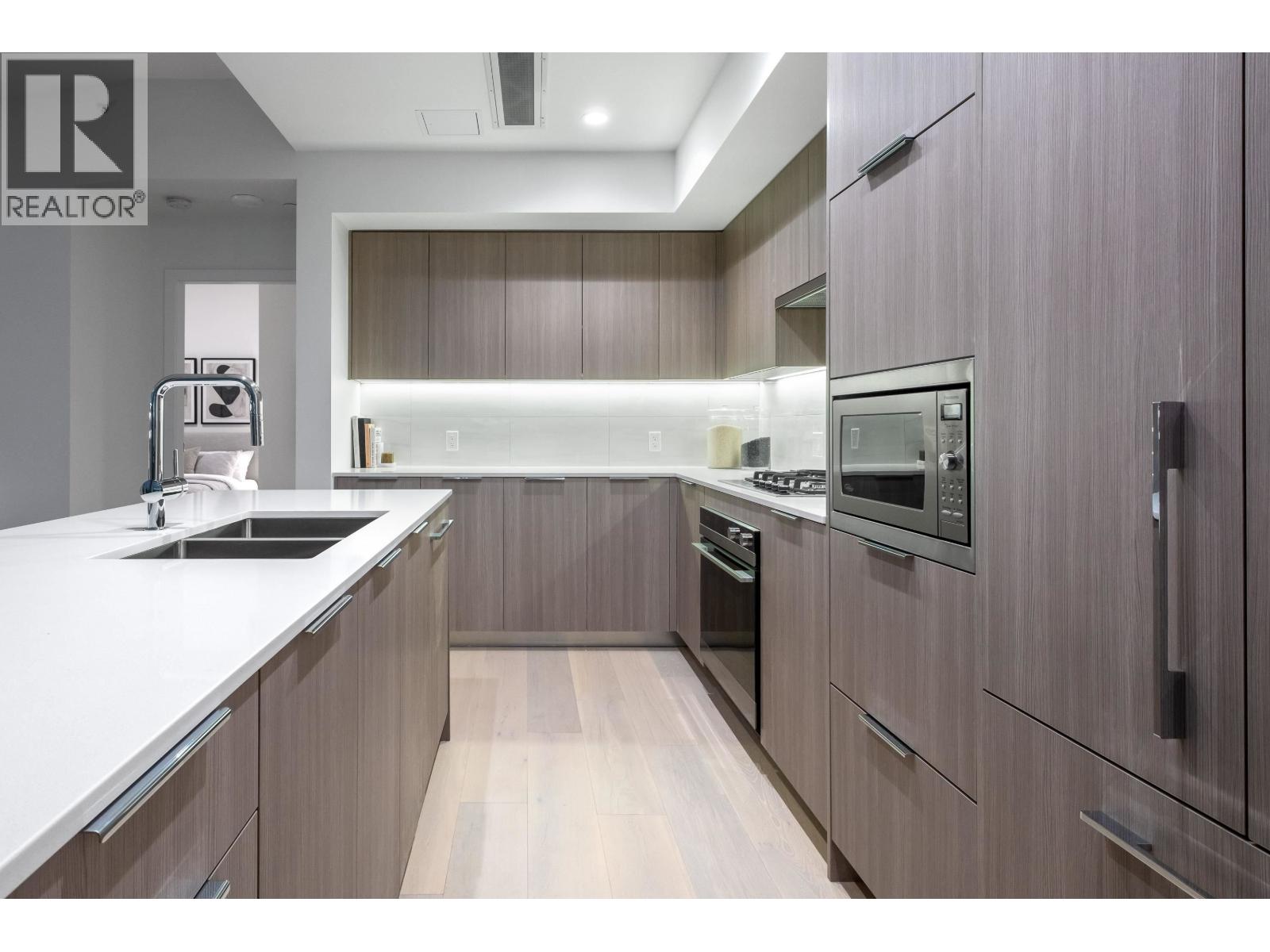 2602 1401 HUNTER STREET, North Vancouver