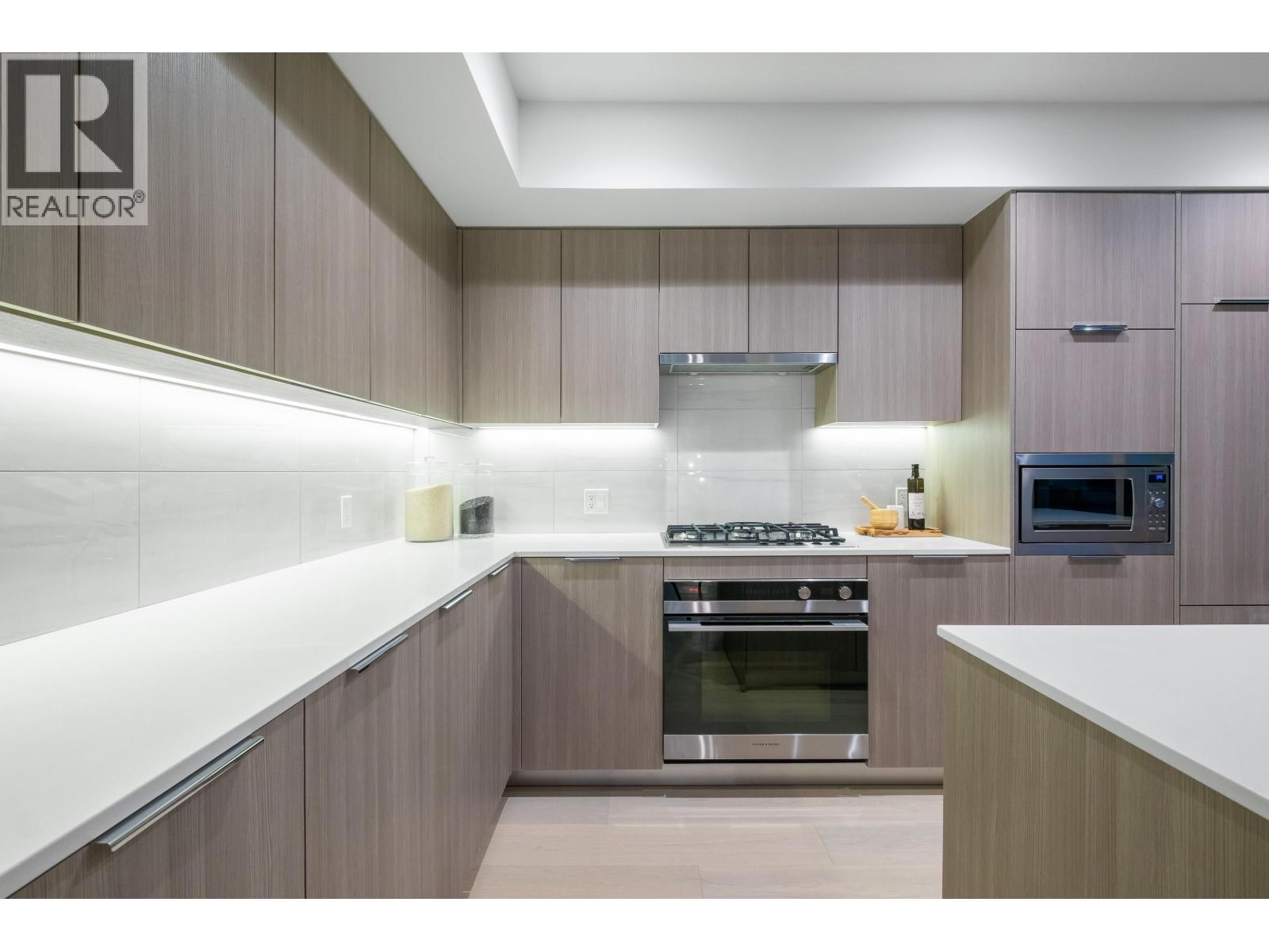 2602 1401 HUNTER STREET, North Vancouver