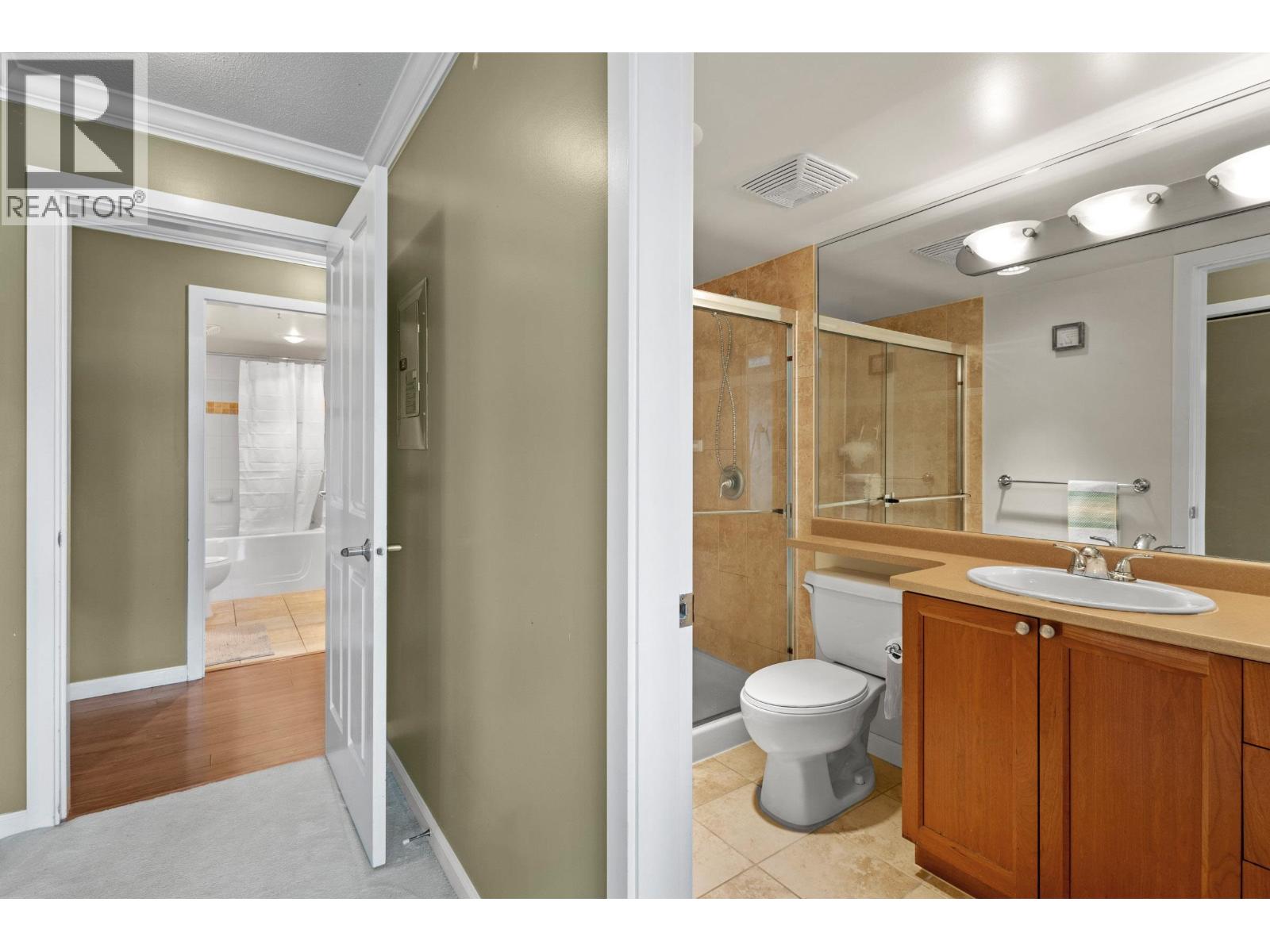 903 235 GUILDFORD WAY, Port Moody