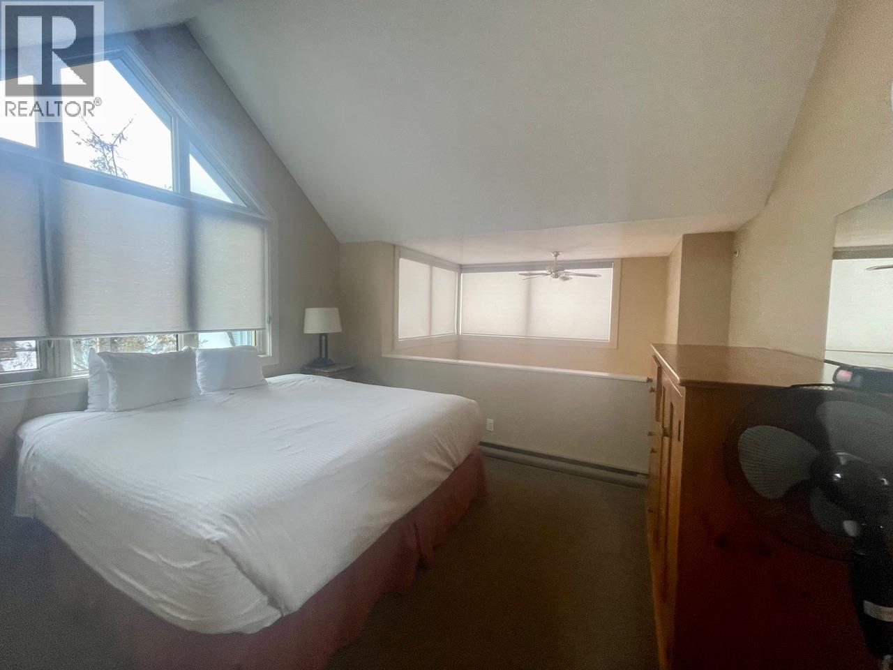 310 Week 1-4321 VILLAGE GATE BOULEVARD, Whistler