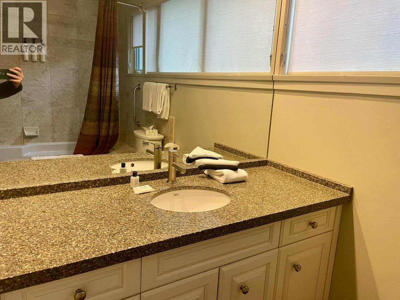 310 Week 1-4321 VILLAGE GATE BOULEVARD, Whistler