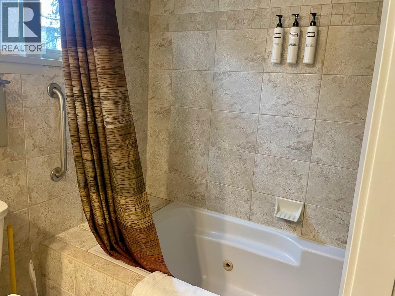 310 Week 1-4321 VILLAGE GATE BOULEVARD, Whistler