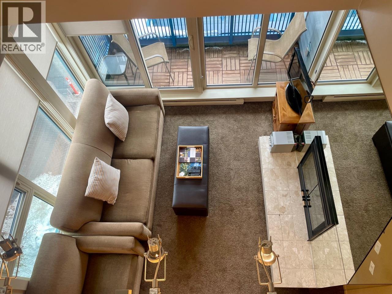 310 Week 1-4321 VILLAGE GATE BOULEVARD, Whistler