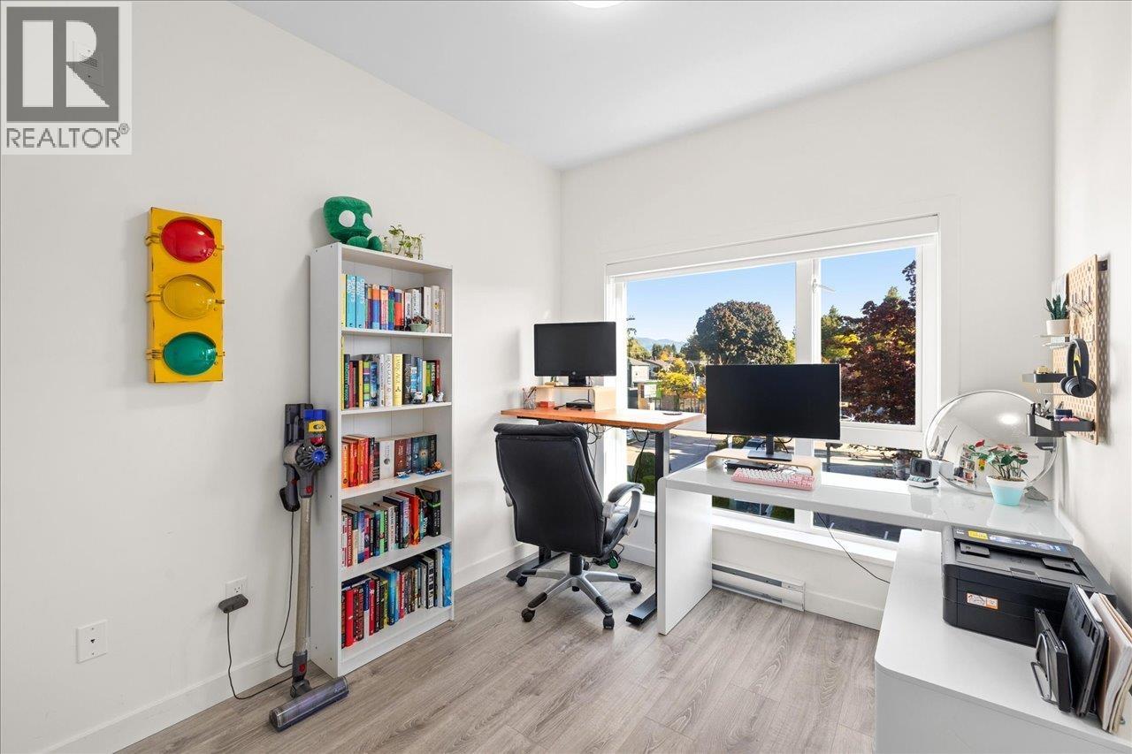 402 610 BRANTFORD STREET, New Westminster