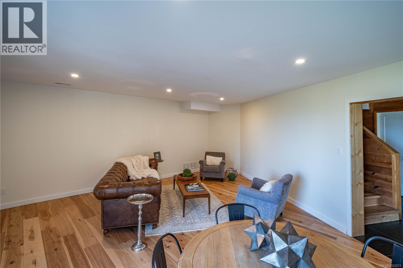 8030 Trans Canada Hwy, Duncan