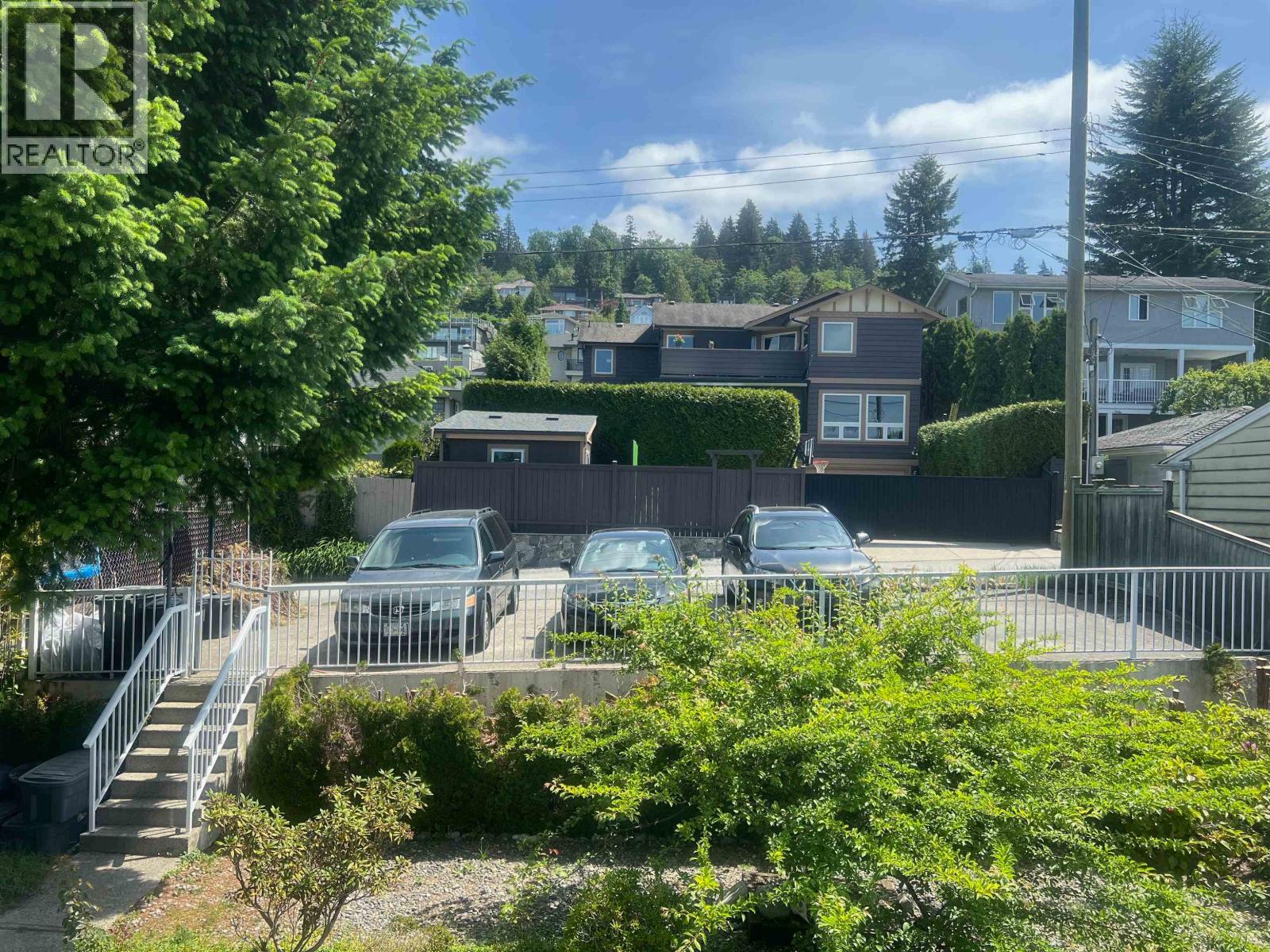 7286 BARNET ROAD, Burnaby