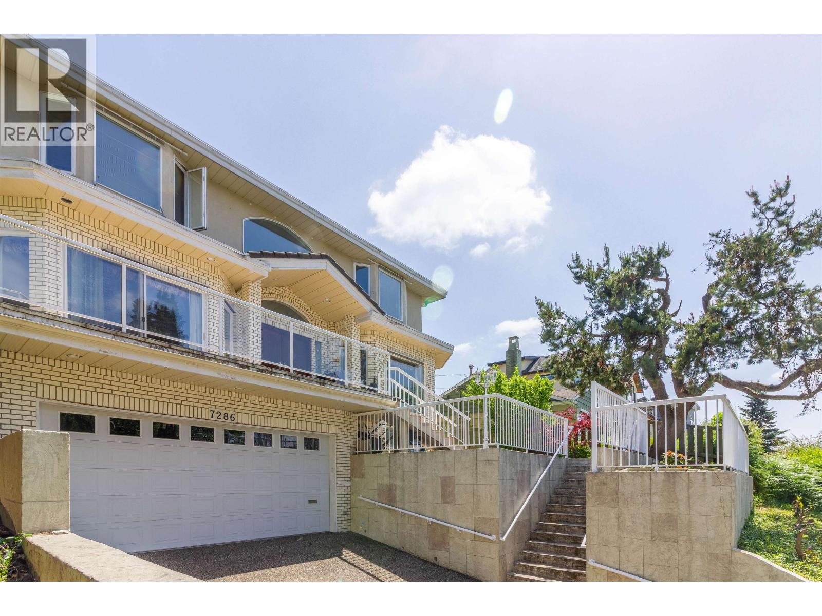 7286 BARNET ROAD, Burnaby