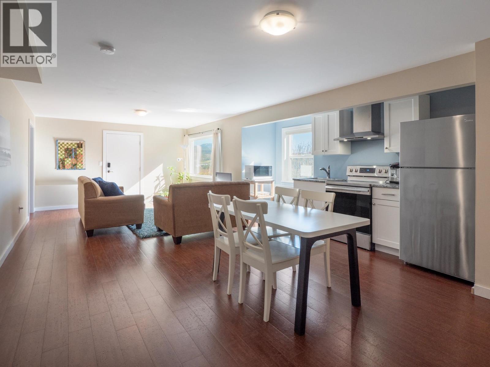 5878 MEDUSA STREET, Sechelt