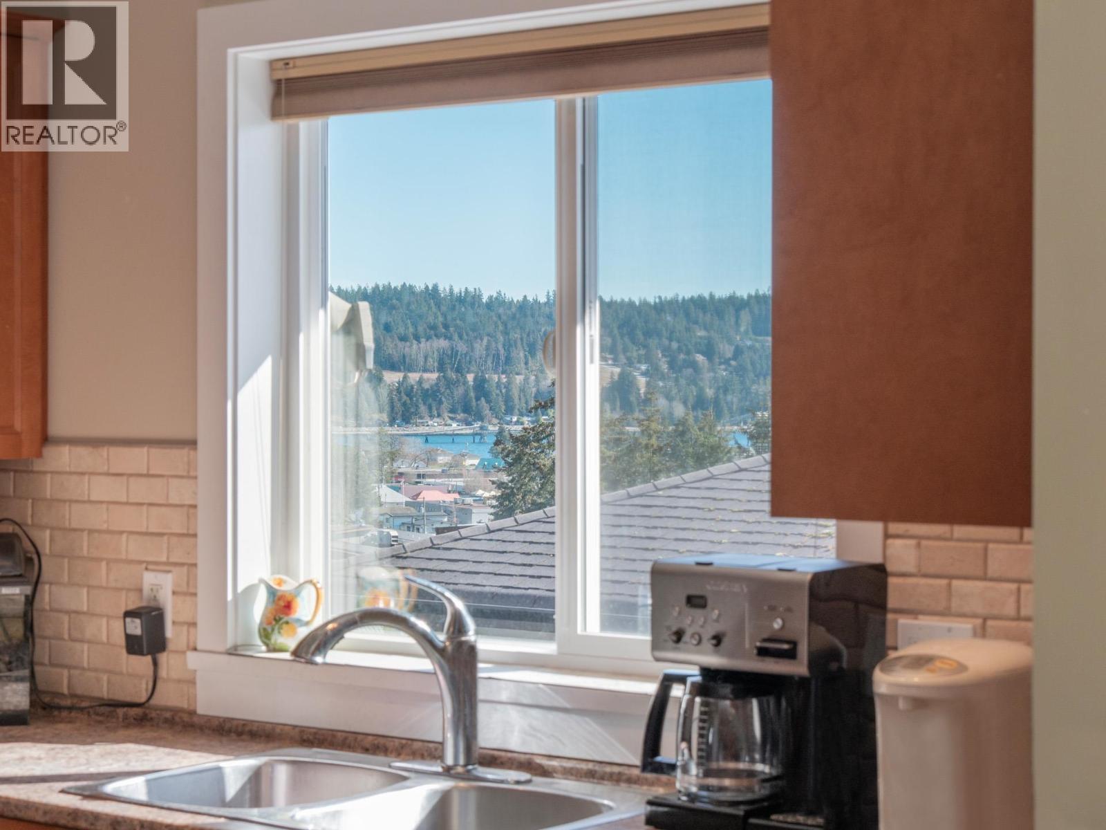 5878 MEDUSA STREET, Sechelt