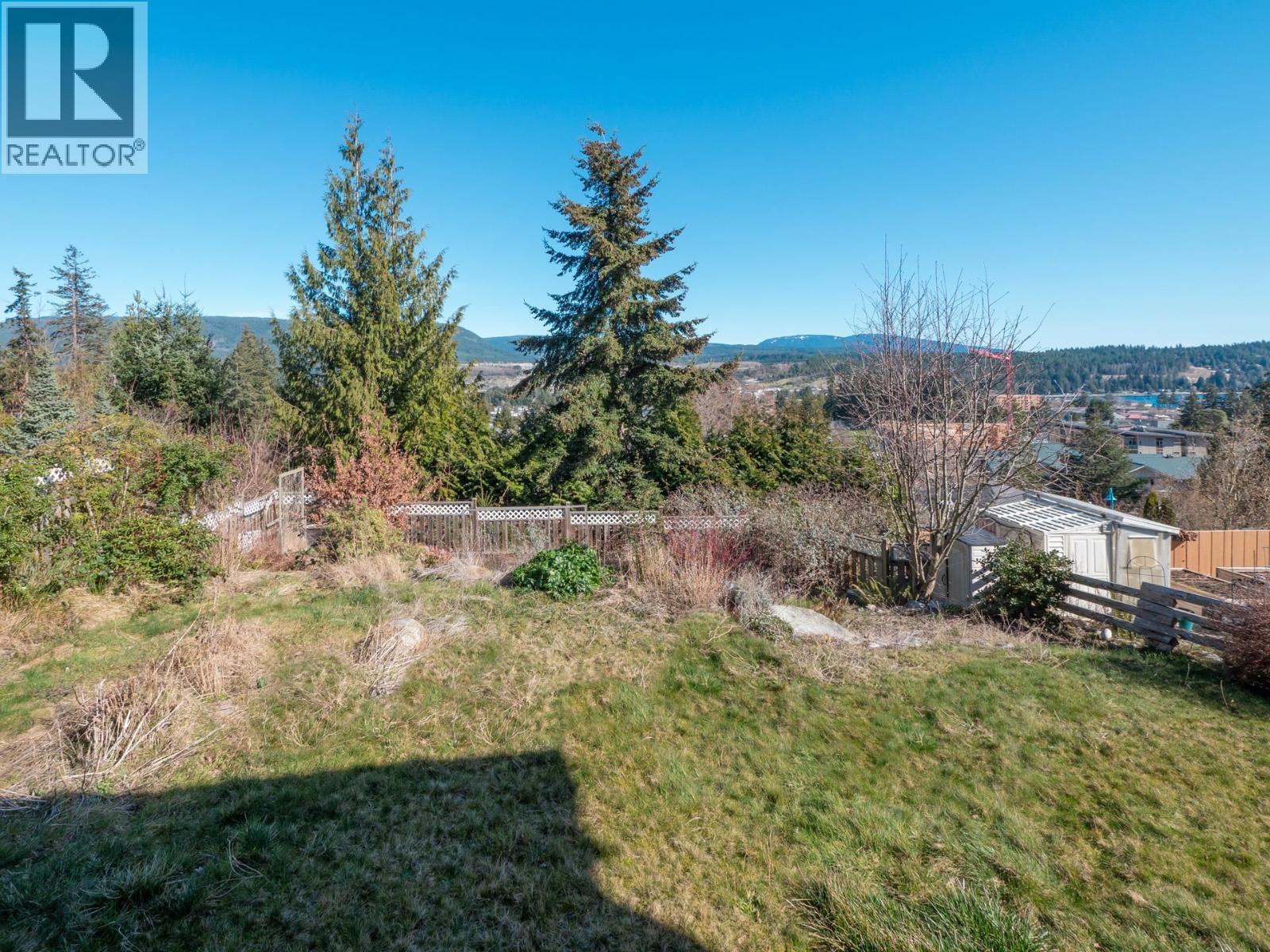 5878 MEDUSA STREET, Sechelt