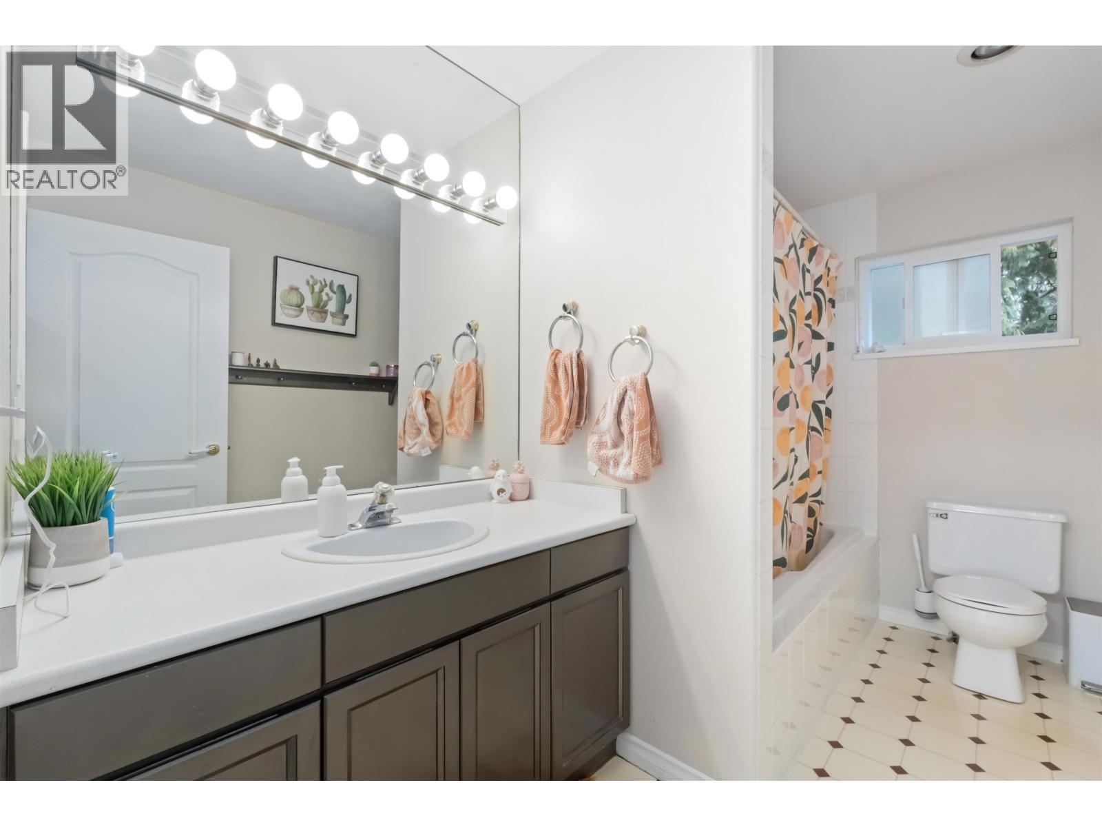 27111 122 AVENUE, Maple Ridge