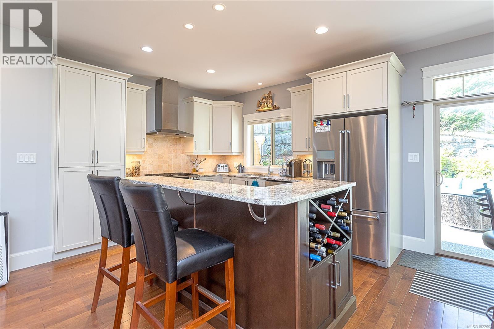 101 ROYAL OAK PL - 10