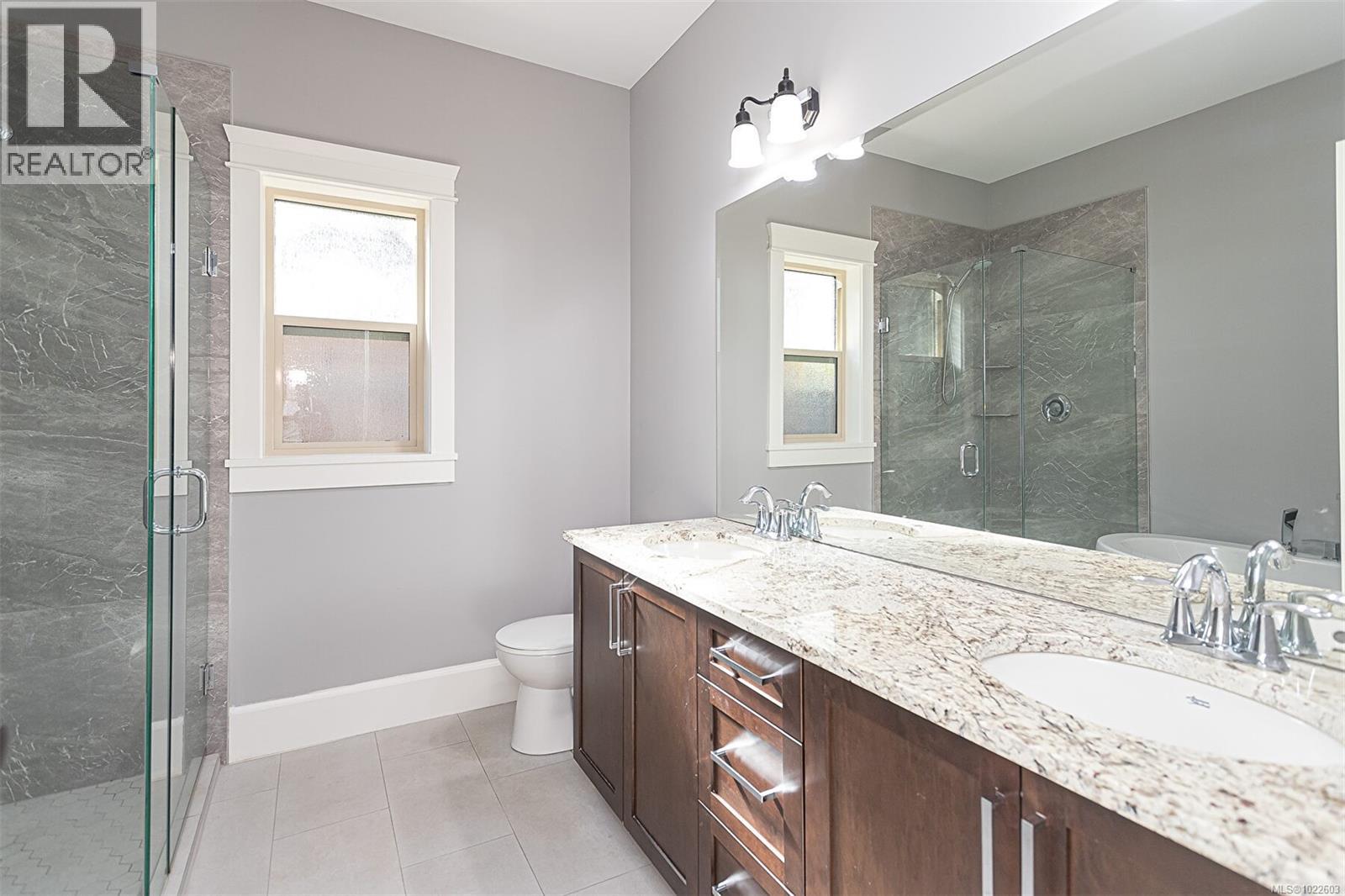 101 ROYAL OAK PL - 17