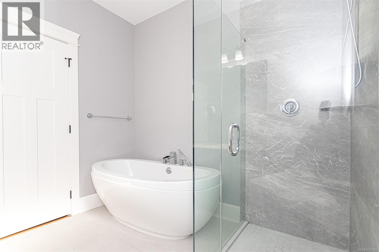 101 ROYAL OAK PL - 18