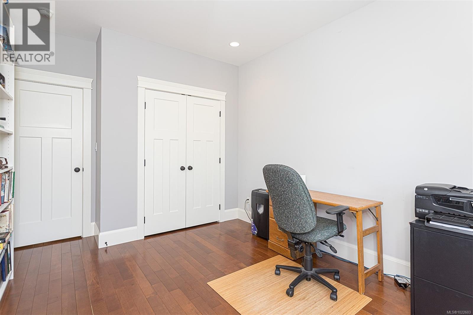 101 ROYAL OAK PL - 23