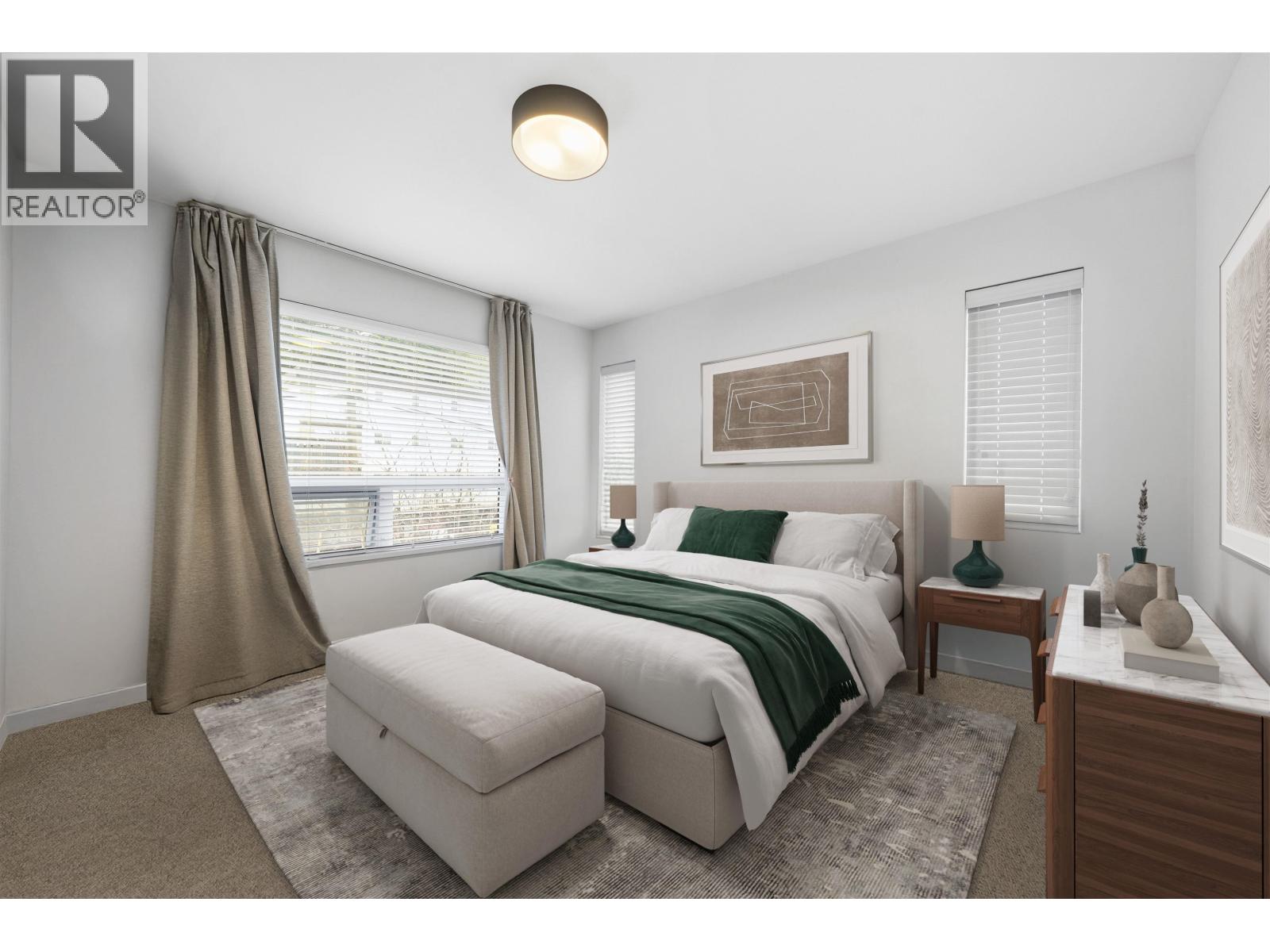 601 3021 ST GEORGE STREET, Port Moody