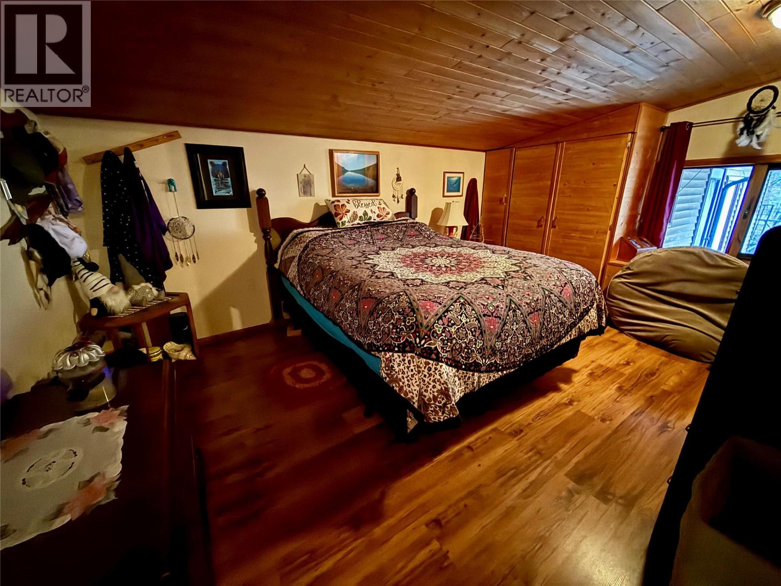 1094 Wanjoff Road, Robson