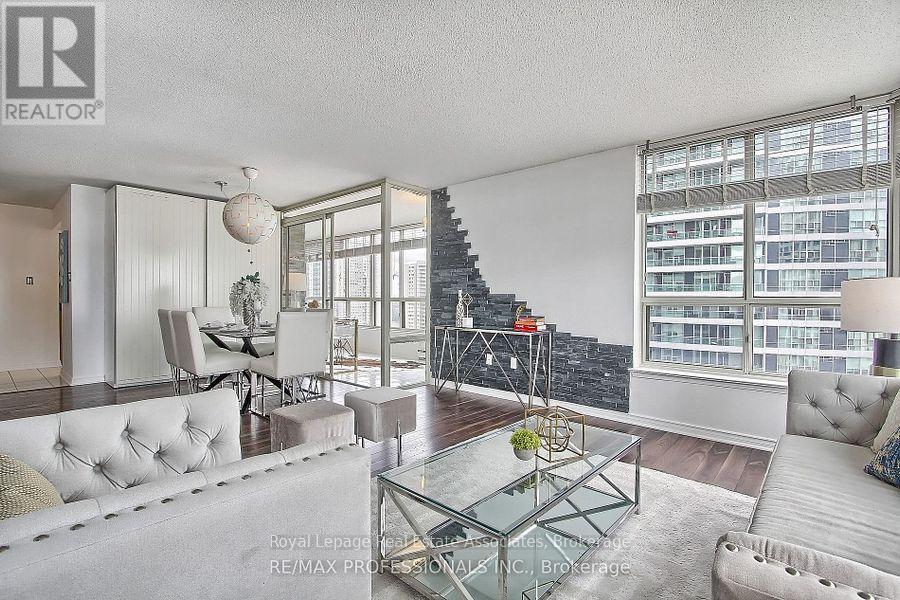 #511 55 ELM DRIVE W - 13