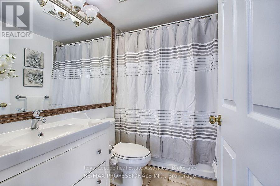 #511 55 ELM DRIVE W - 29