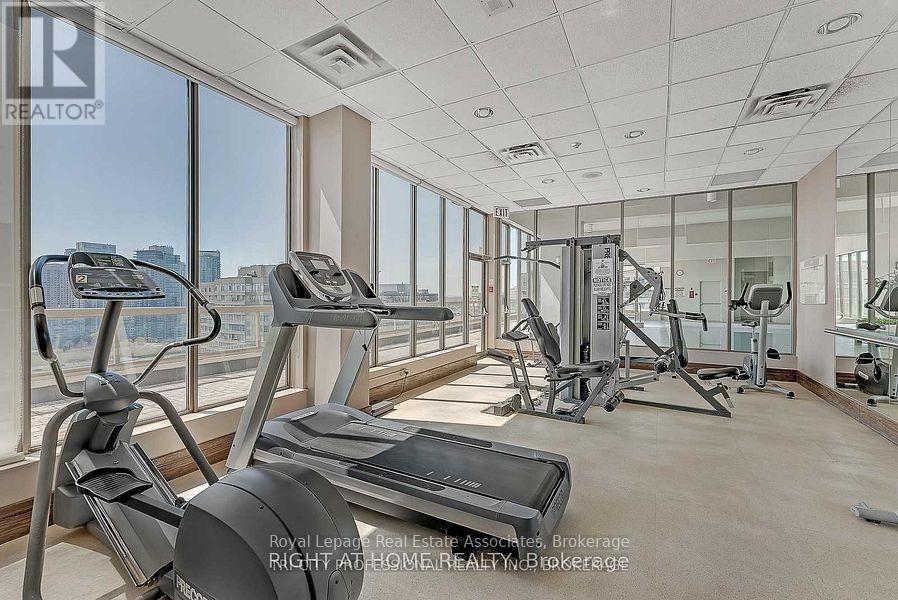 #511 55 ELM DRIVE W - 35
