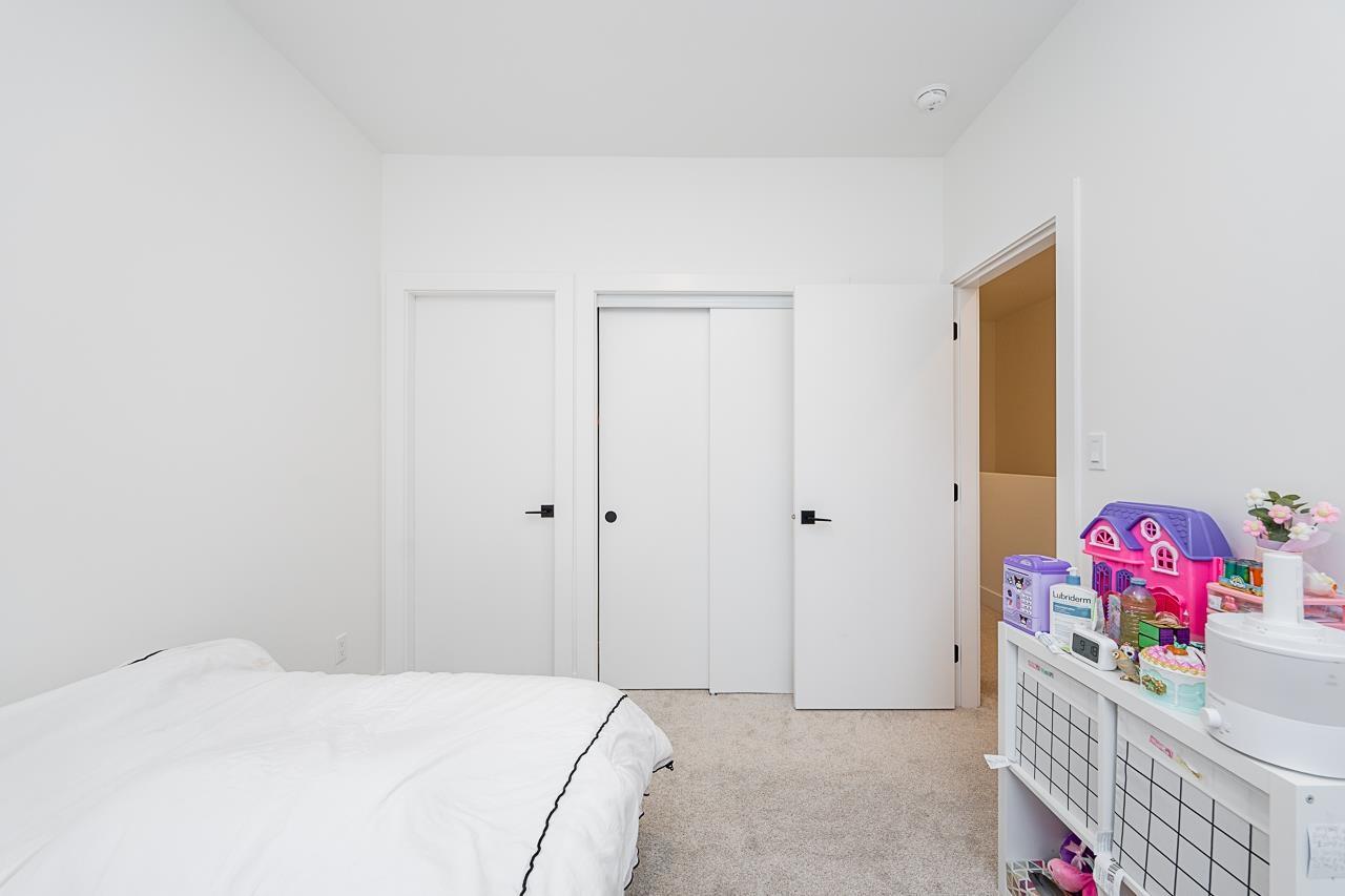 23 19330 FAIRWAY DRIVE, Surrey