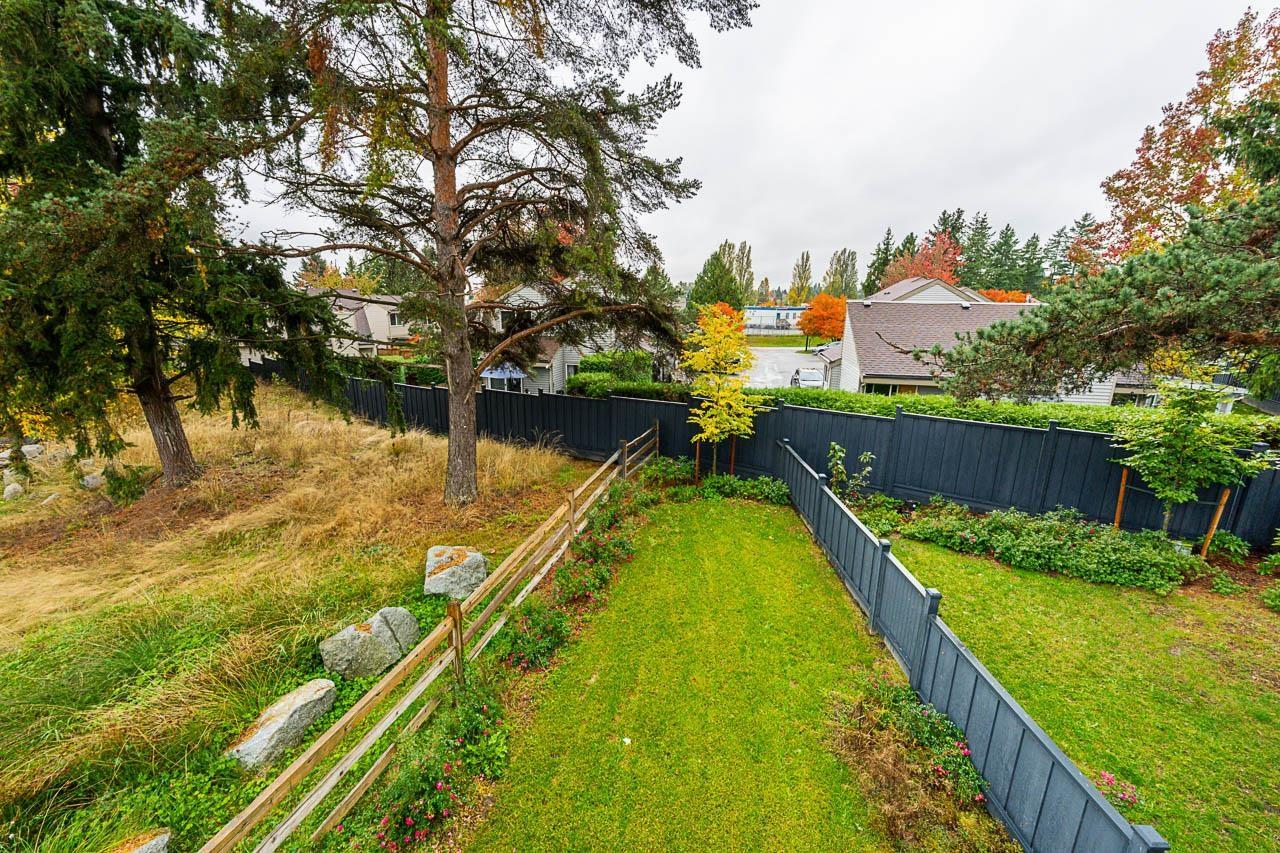 23 19330 FAIRWAY DRIVE, Surrey