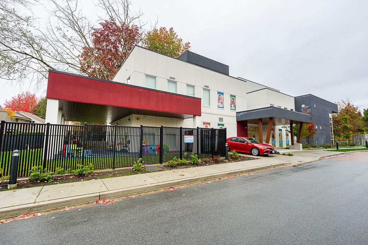 23 19330 FAIRWAY DRIVE, Surrey