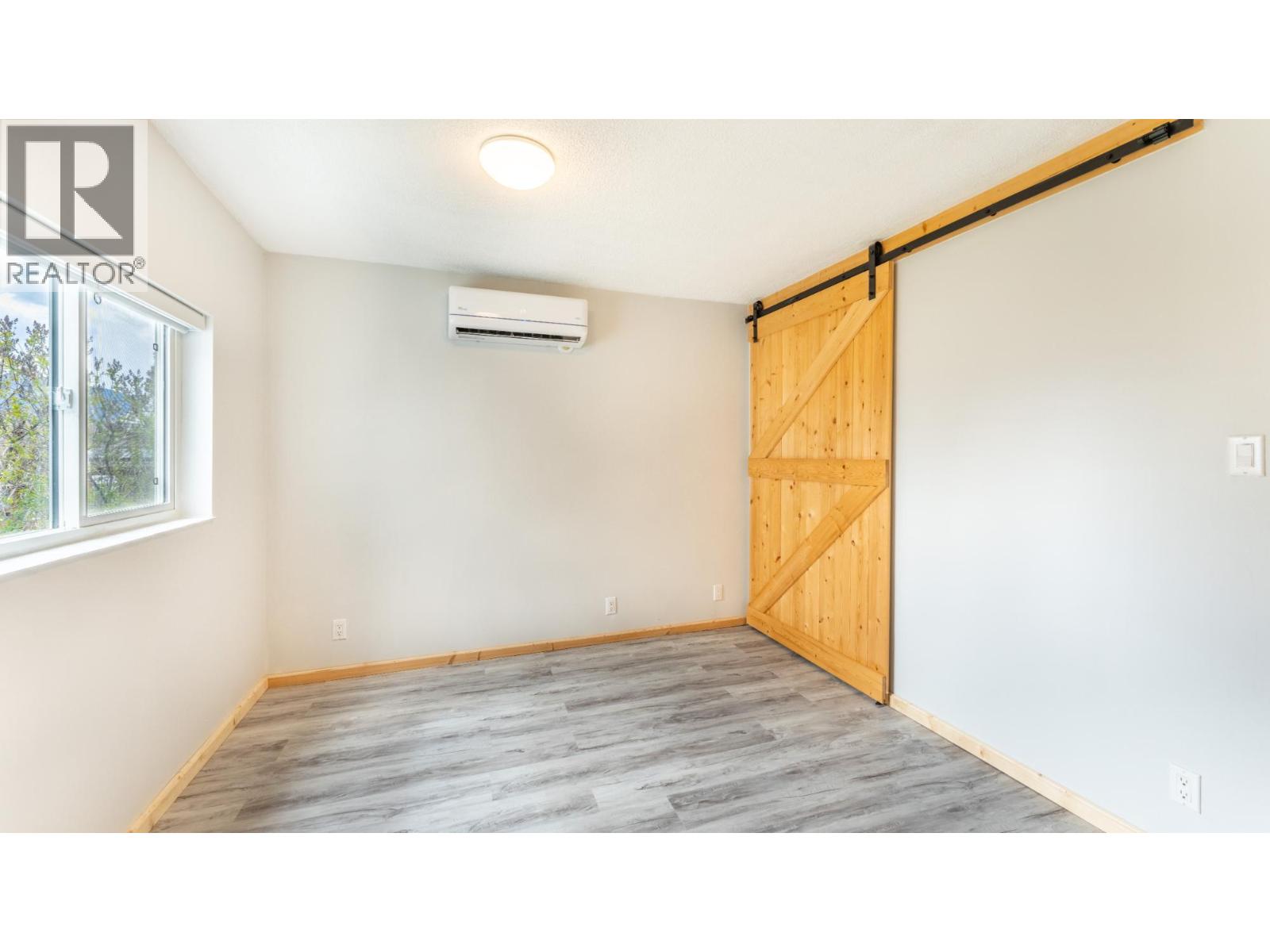 919 REGINA Street, Creston