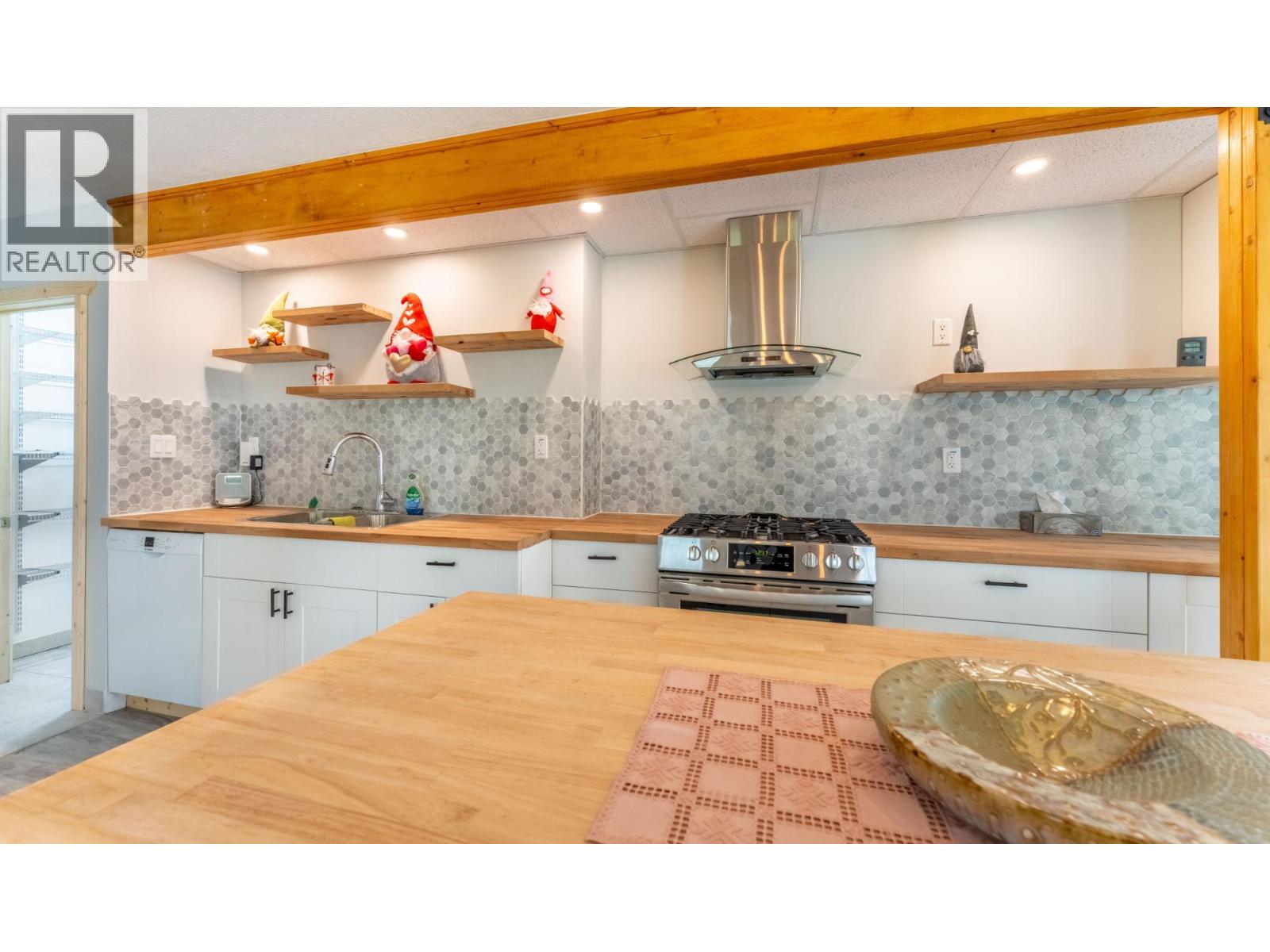 919 REGINA Street, Creston